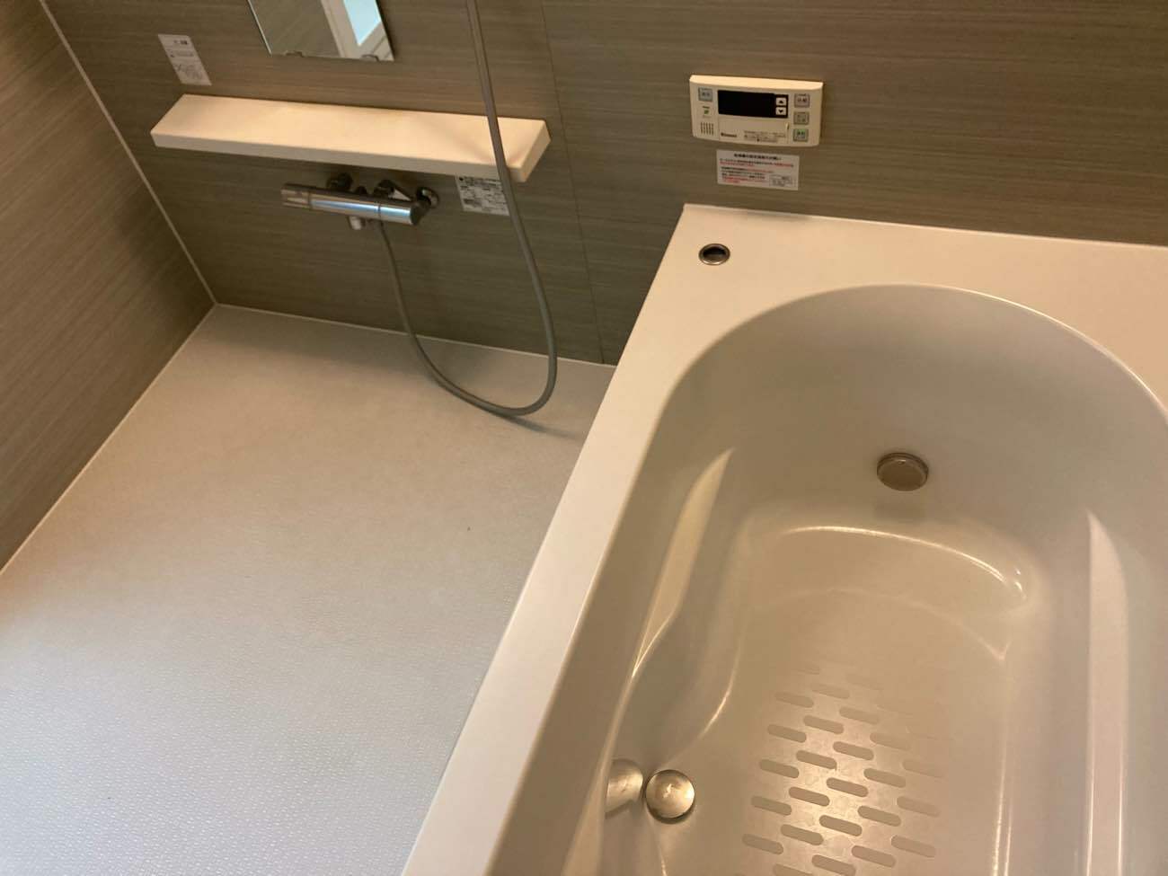 柔らかな曲線美と光の調律。ホテルライクな上質空間で叶えるマンションリフォーム／長崎市／K様邸