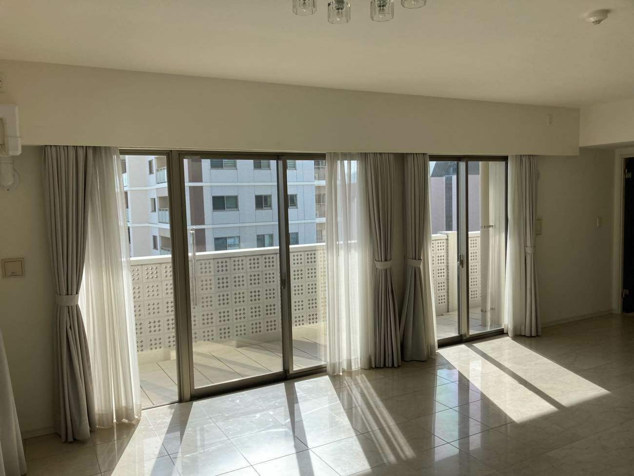 柔らかな曲線美と光の調律。ホテルライクな上質空間で叶えるマンションリフォーム／長崎市／K様邸