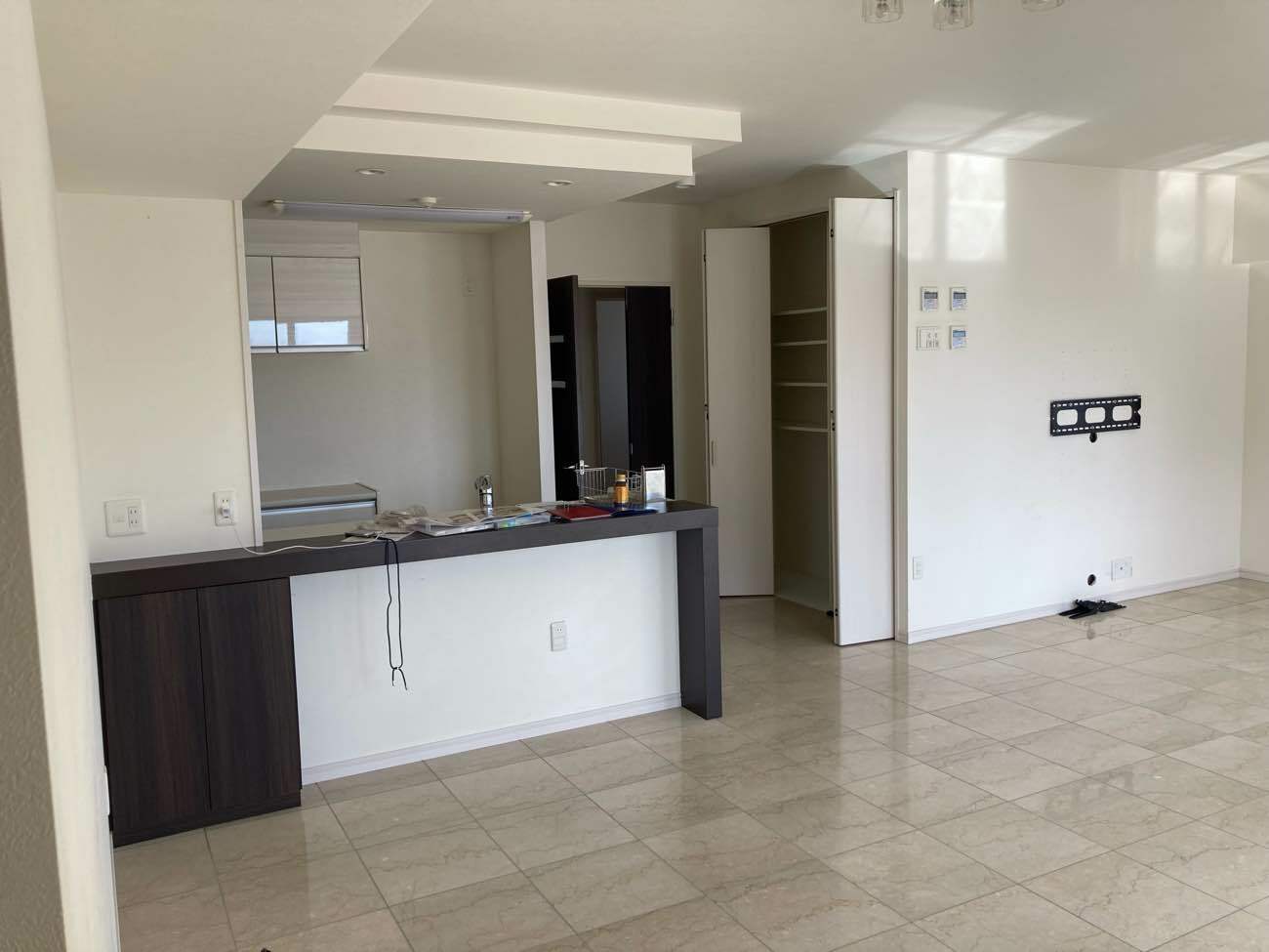 柔らかな曲線美と光の調律。ホテルライクな上質空間で叶えるマンションリフォーム／長崎市／K様邸