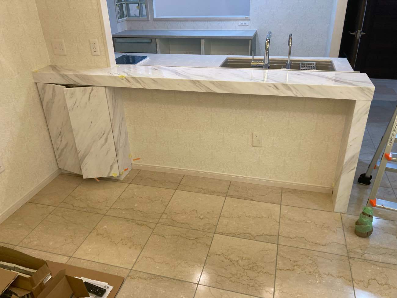 リアテックシートで仕上げたキッチンカウンター