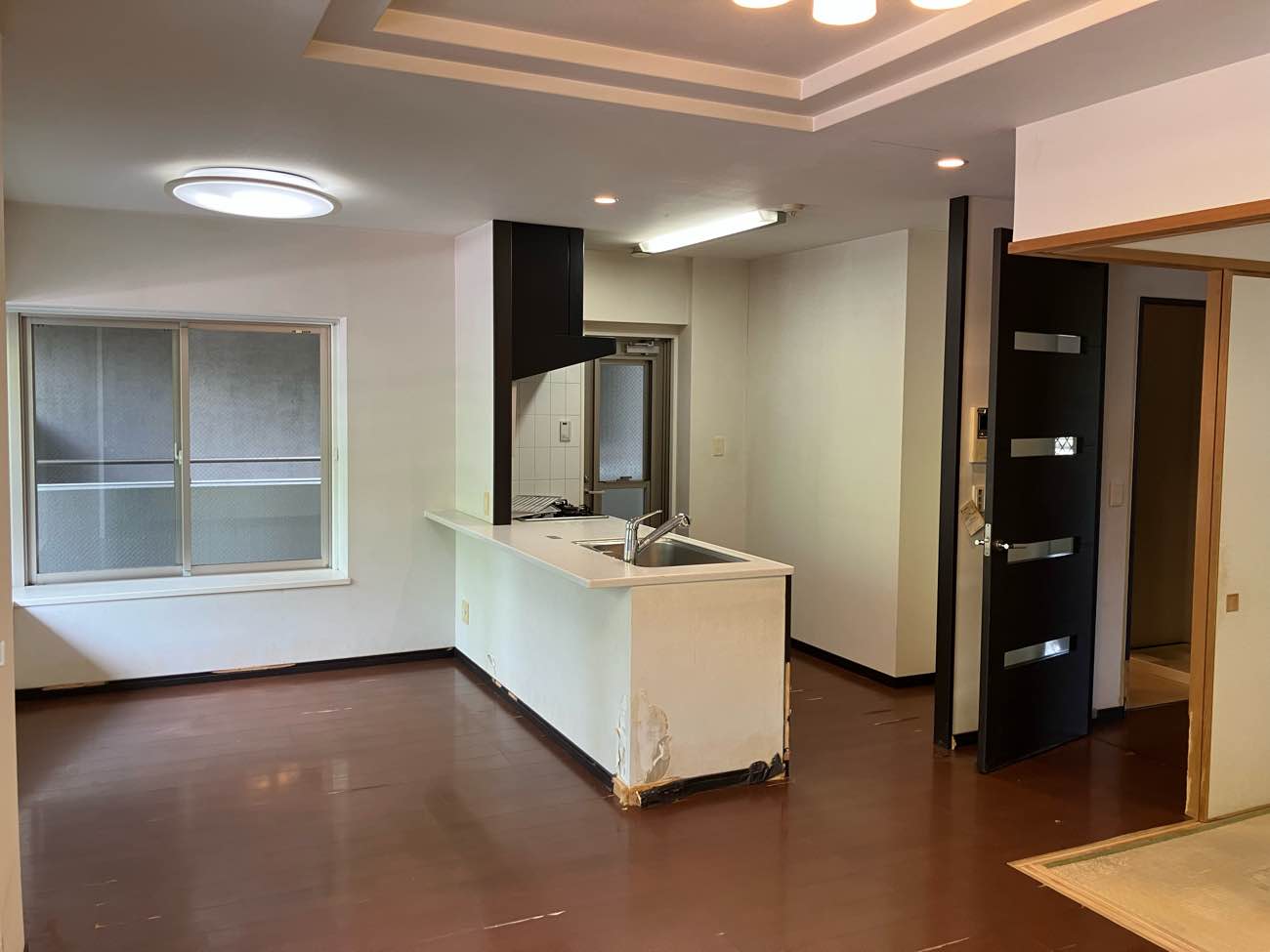 やさしい木質感とアイアンが調和するマンションリノベーション／O様邸