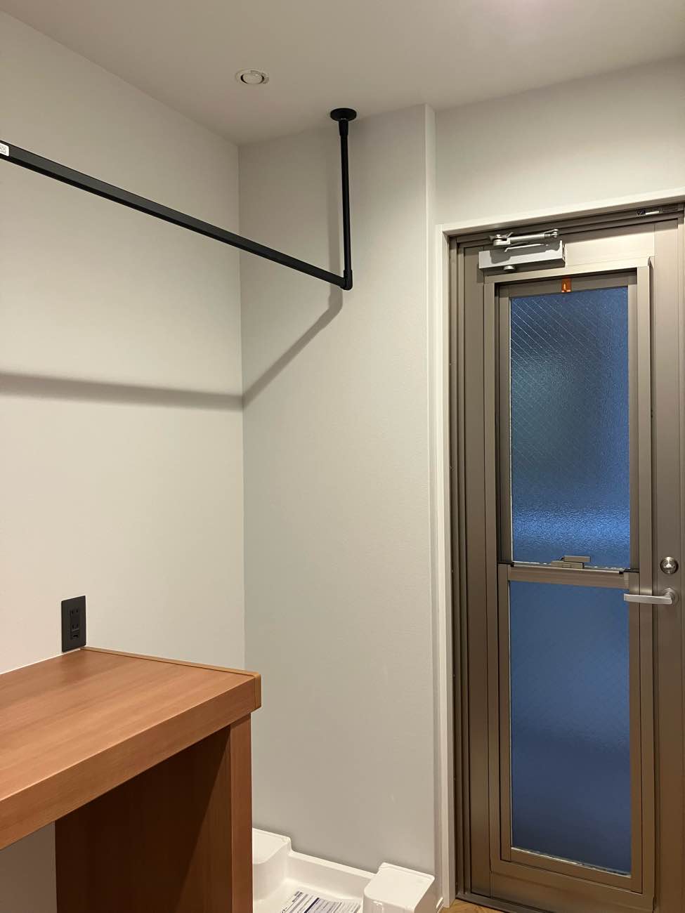 やさしい木質感とアイアンが調和するマンションリノベーション／O様邸