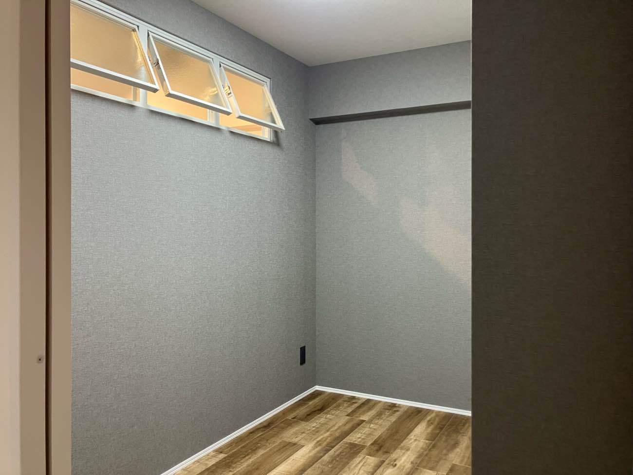 やさしい木質感とアイアンが調和するマンションリノベーション／O様邸