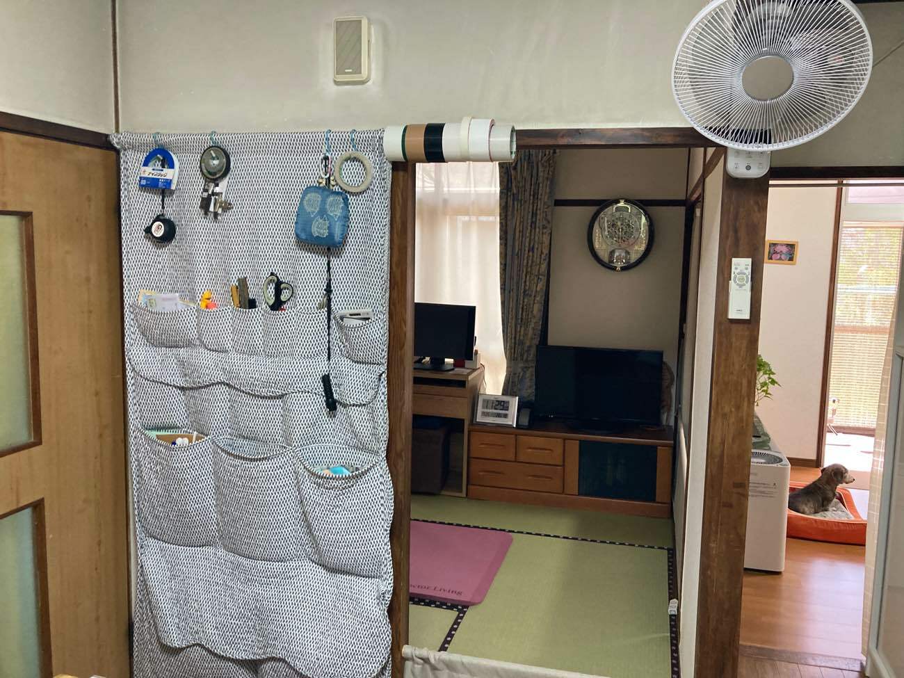 ヒノキの無垢床と塗装仕上げ。質感とあたたかさを大切にした平屋の住まい／H様邸