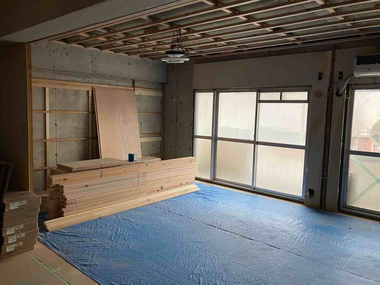 2つの和室を解体している様子