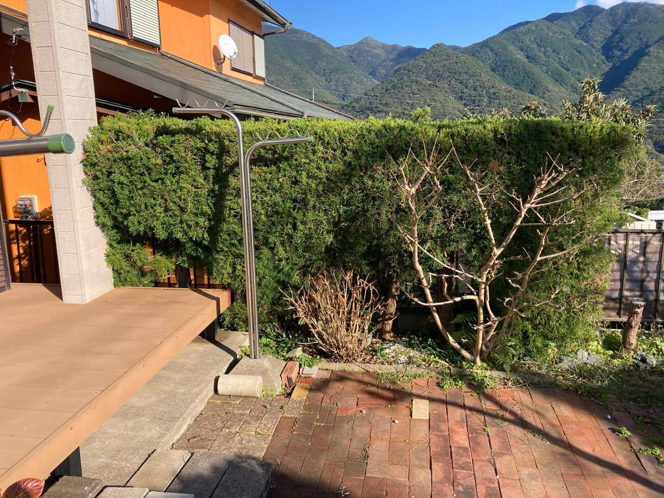 庭を整理して実現した、ゆとりある駐車場計画／H様邸