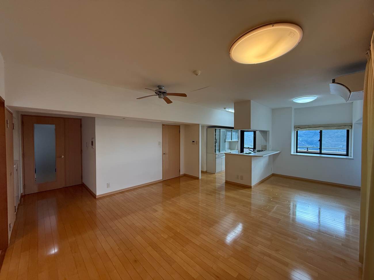 上質な水まわりと建具の工夫で叶えた、心地よい住まい