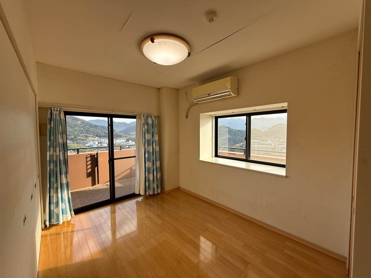 上質な水まわりと建具の工夫で叶えた、心地よい住まい