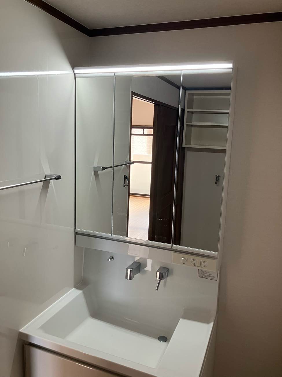 リフォーム後の洗面台