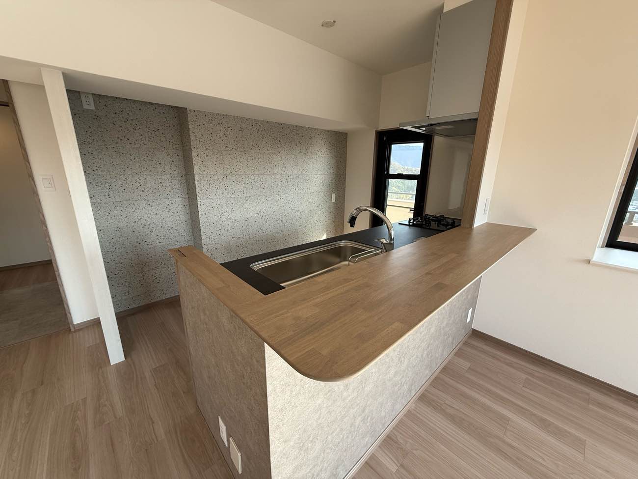 上質な水まわりと建具の工夫で叶えた、心地よい住まい