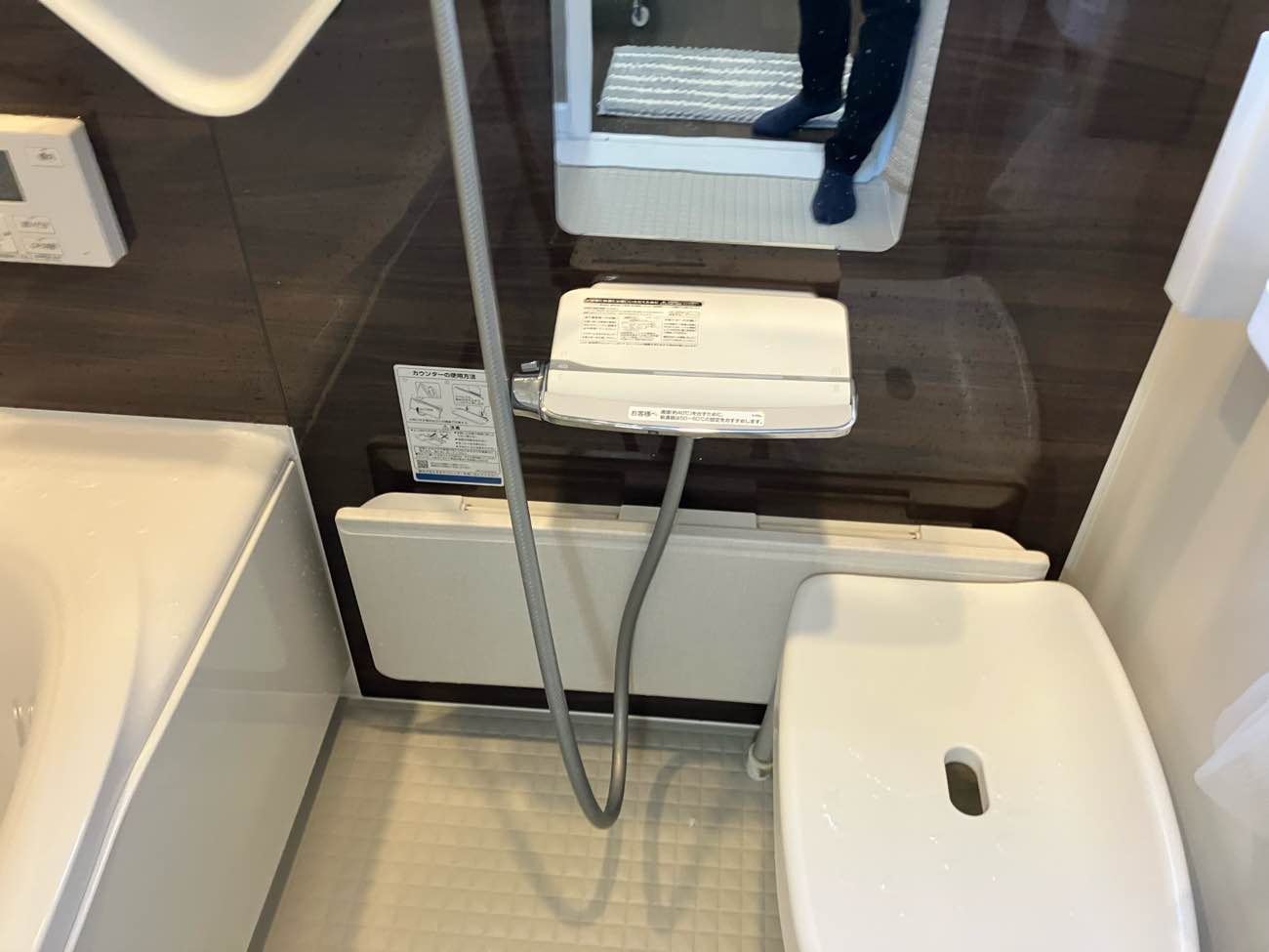 お気に入りのキッチン空間へ。造作カウンターとクロス選びにこだわったリフォーム