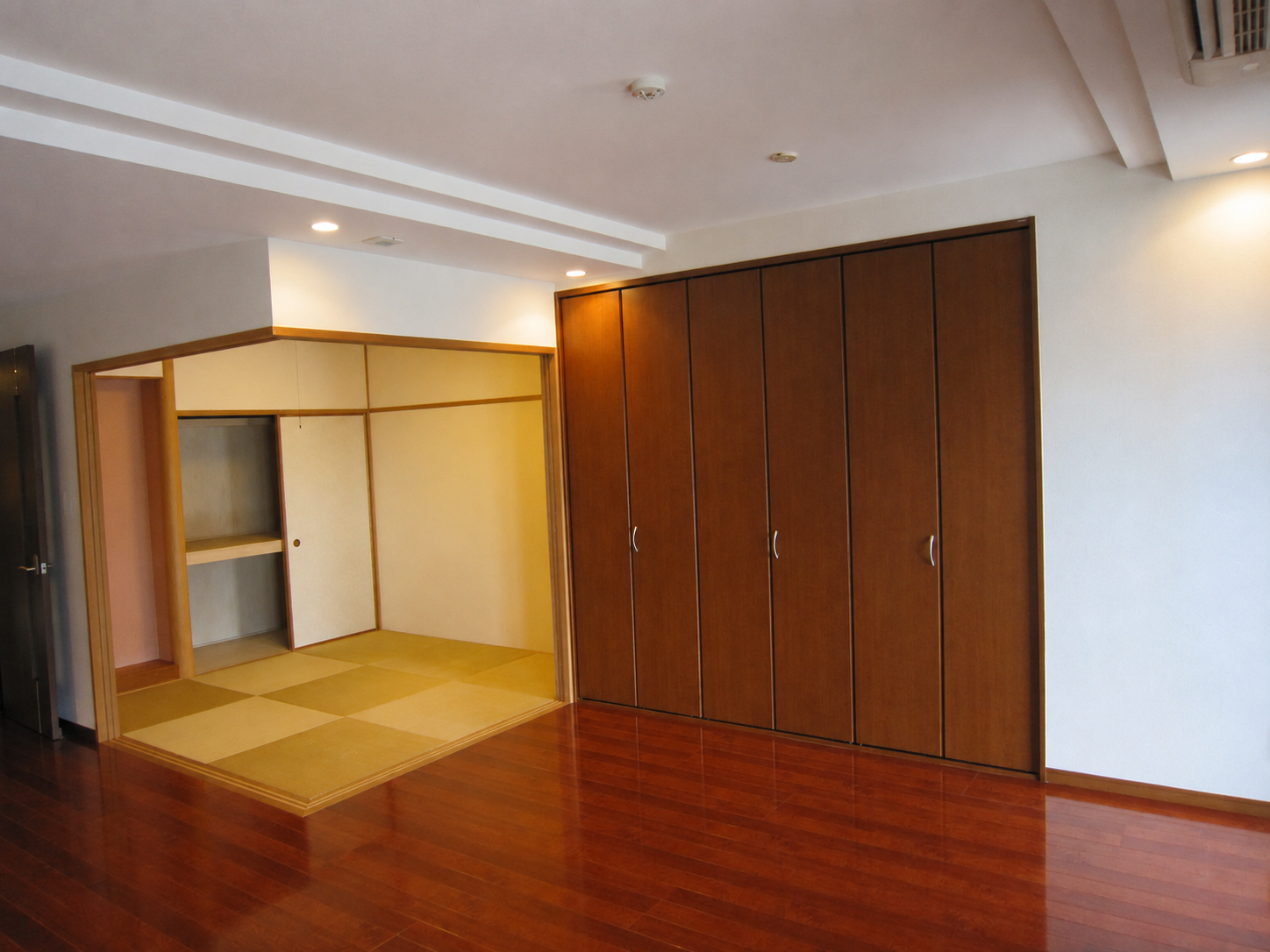 輸入タイルと無垢で描くフルリノベ｜長崎市リノベーション｜すまいるリノベーション