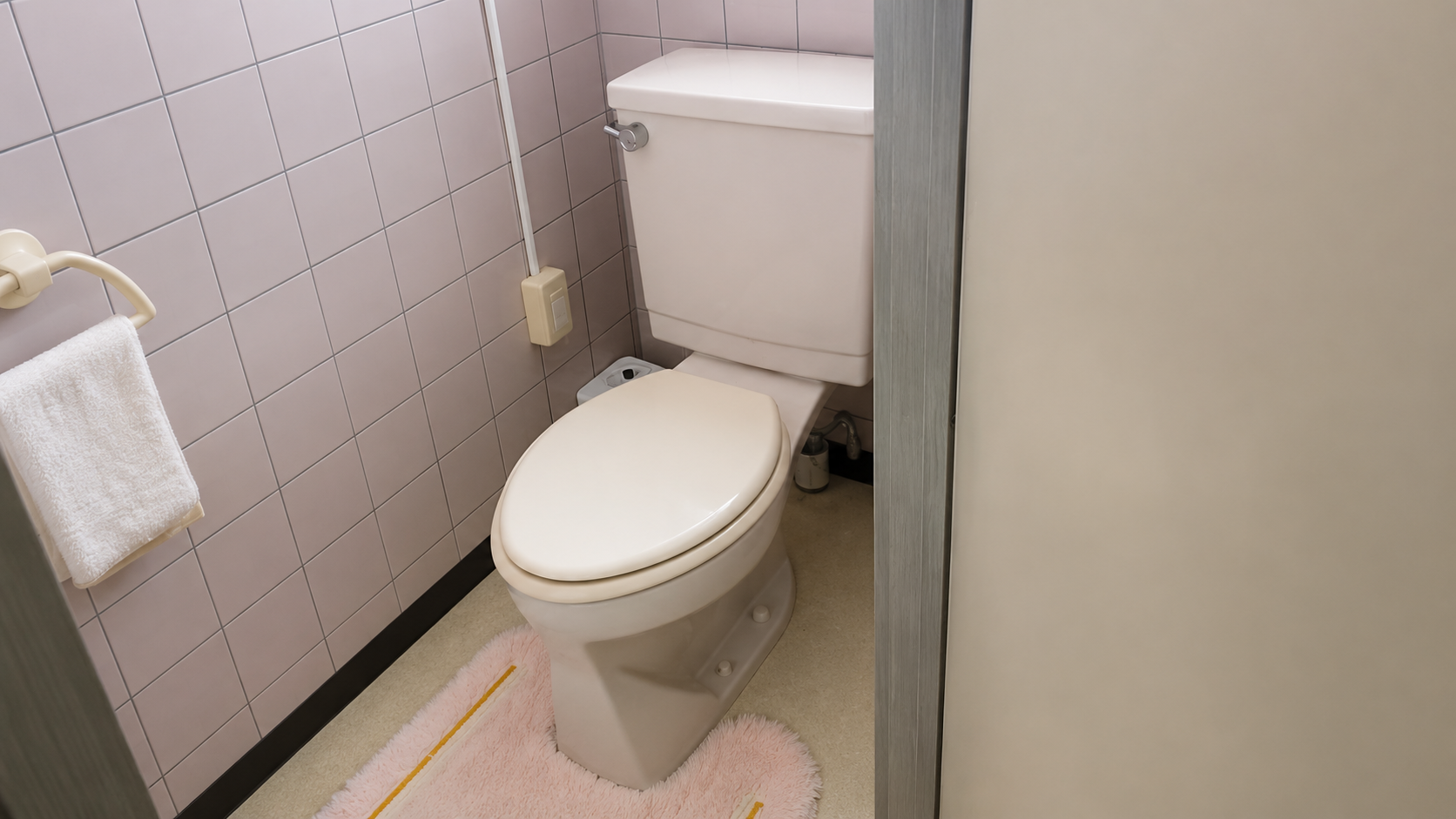 腐食した柱を補強し、白を基調に蘇った住まい ── I様邸 住宅リノベーション工事／長崎市